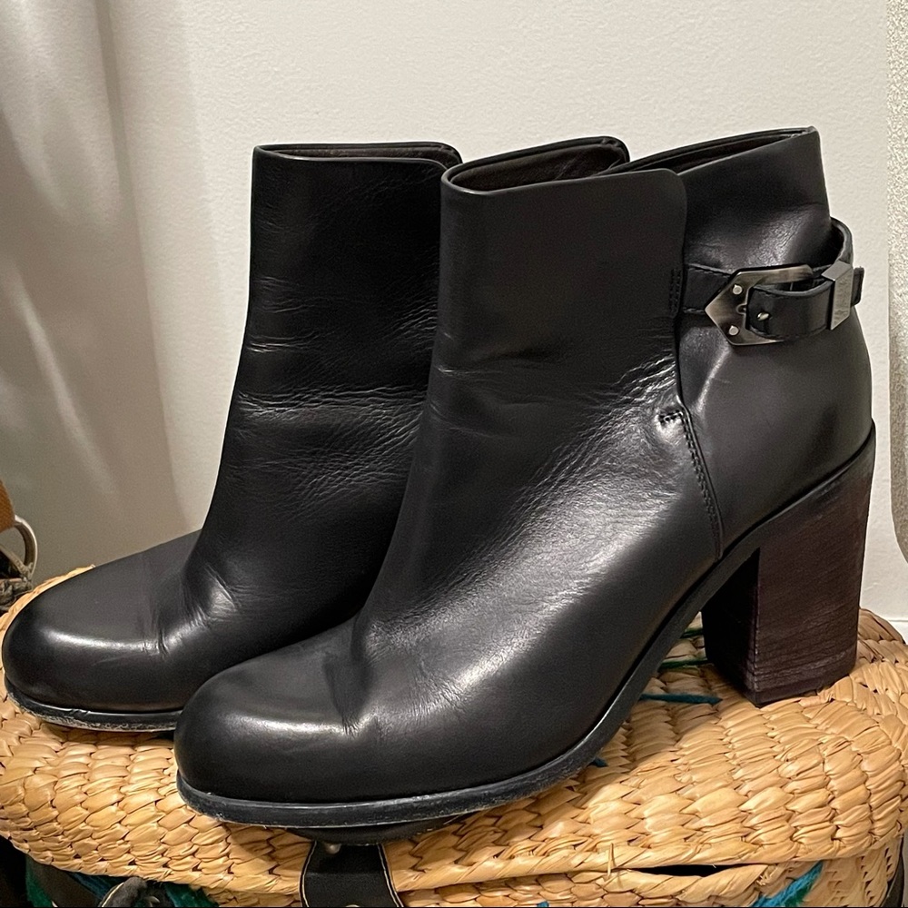 AGL VERO GUCIO
Made in Italy 
Black Women’s Leather Boots 
Size 42 (10.5)